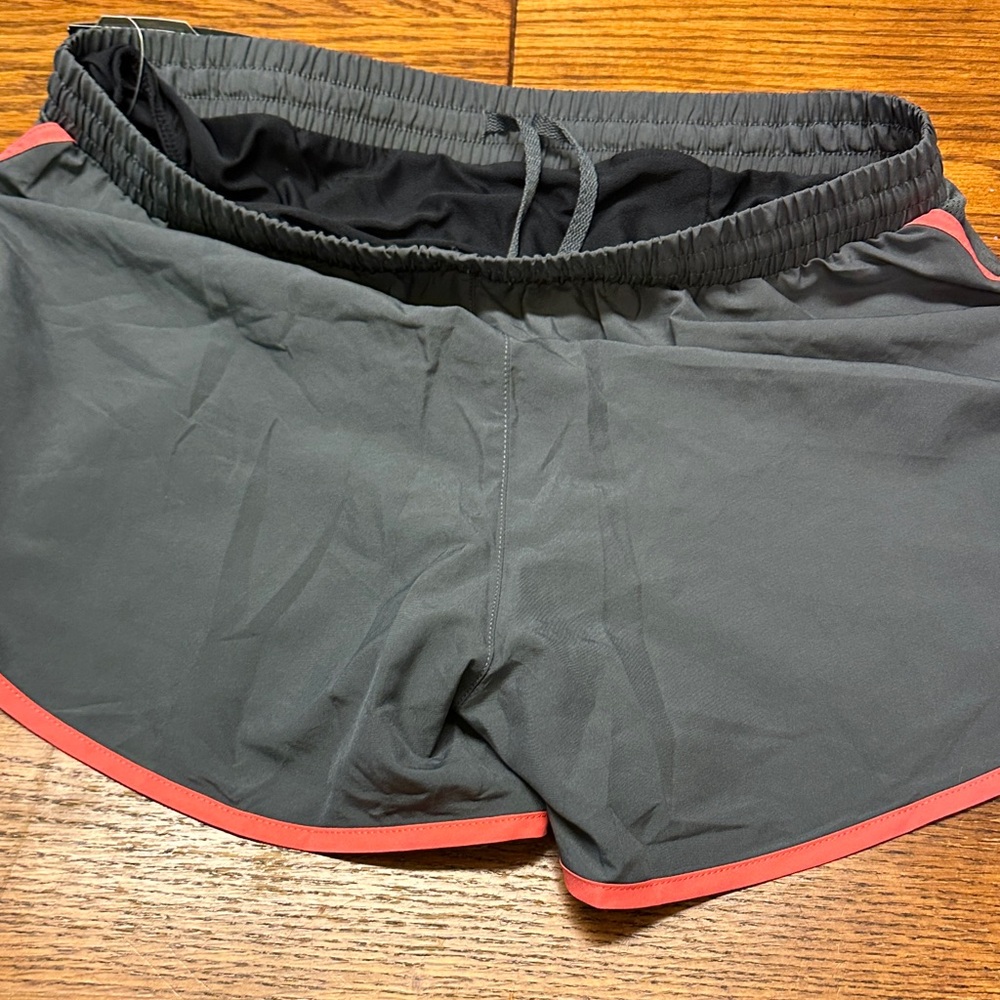 Under Armour Women's Gray and Pink Athletic Shorts - Picture 6 of 8